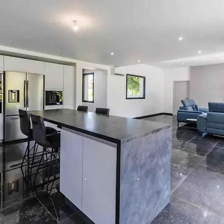 With Heated Pool Villa *